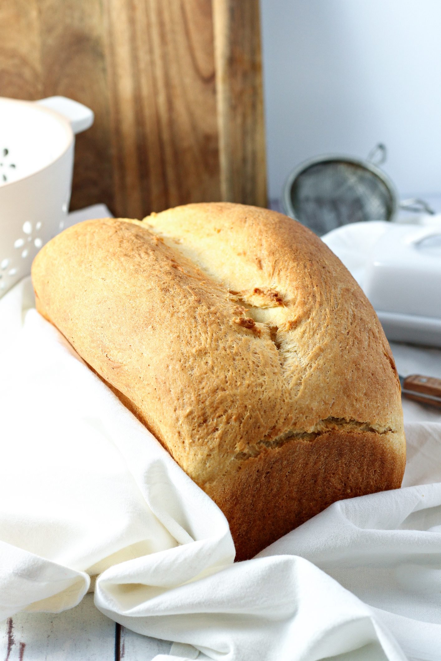 Baking Crusty Artisan Bread Without Any Kneading