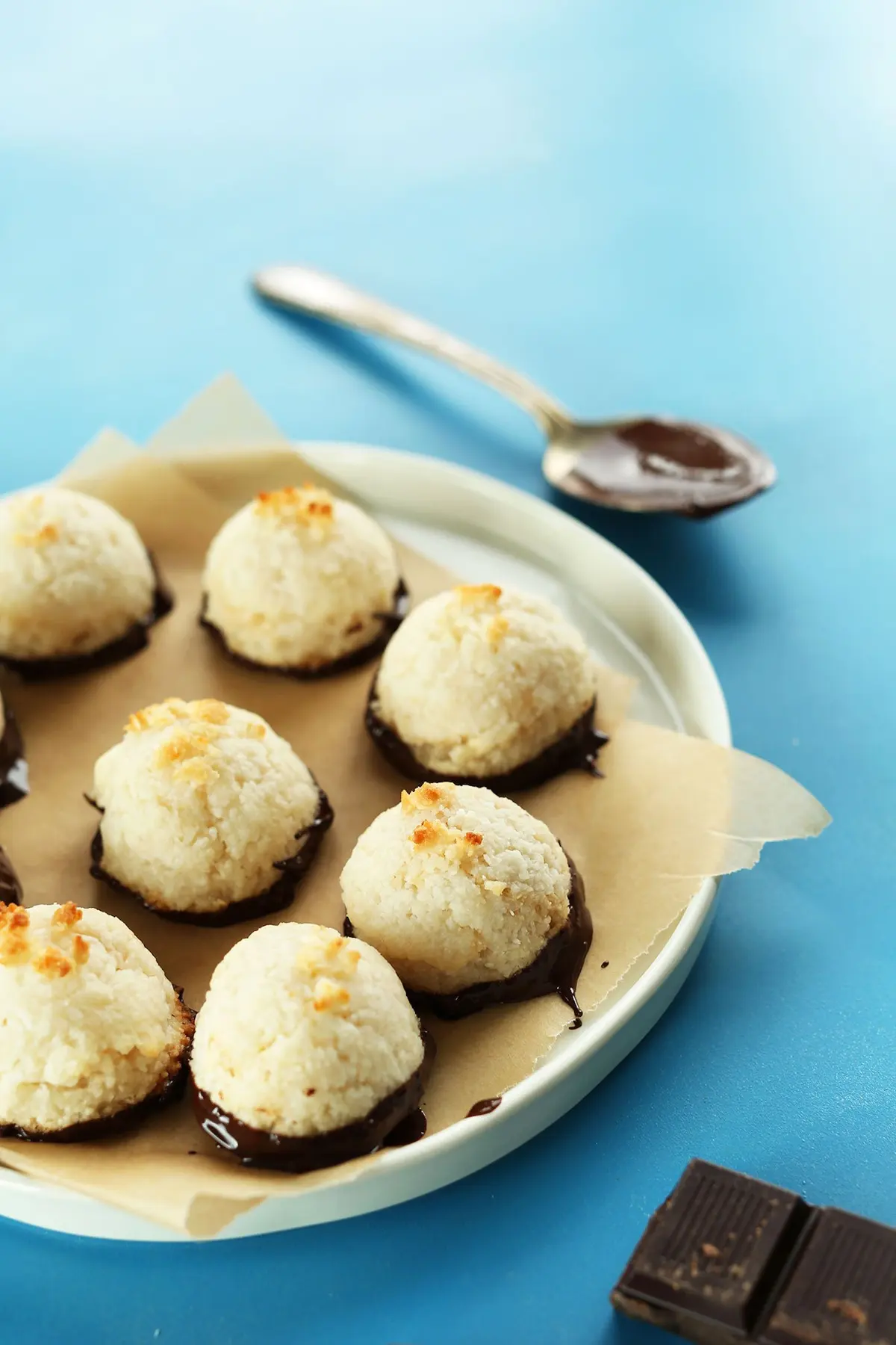 18 Paleo Chocolate Dessert Recipes with Clean Ingredients